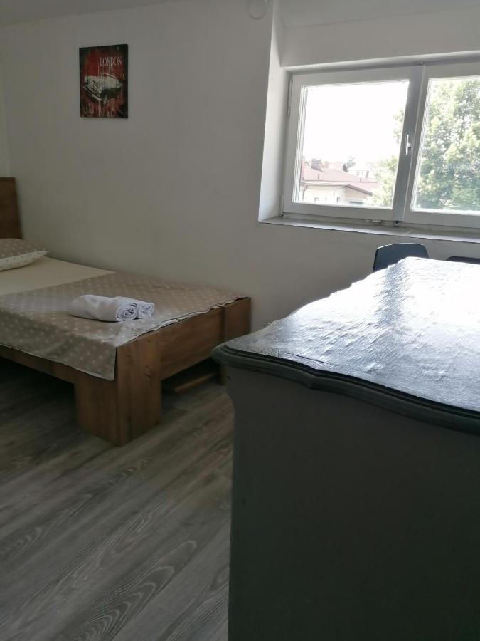 Sunflower Accommodation Любляна Екстериор снимка